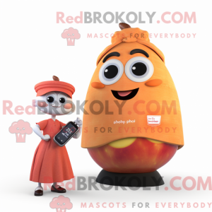Postava maskota Peach Guláš...