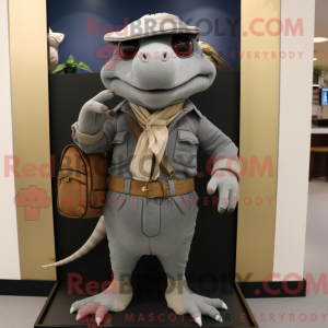 Grå Geckos maskotdraktfigur...
