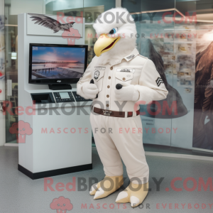 Cream Bald Eagle maskot...