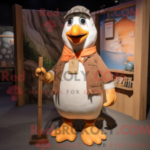Peach Penguin maskot...