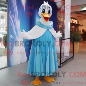 Sky Blue Swan maskot...