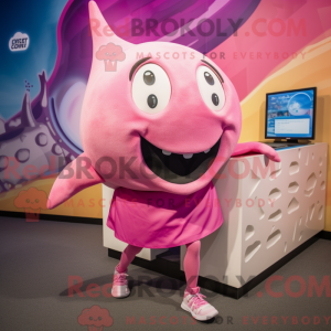 Pink Stingray maskot...
