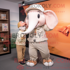 Peach Elephant maskot...
