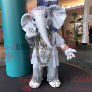 Uma máscara de elefante...