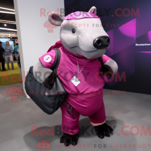 Magenta Tapir maskot...