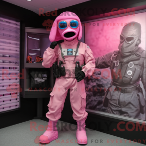 Pink Marine Recon maskot...