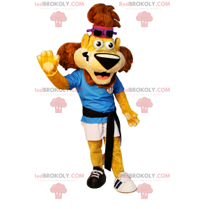 Mascote leão com roupa esportiva e basquete incompatível -