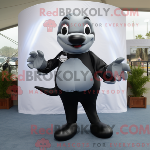 Silver Killer Whale maskot...
