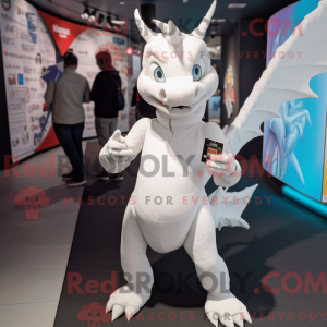 Maskotka White Dragon jest...
