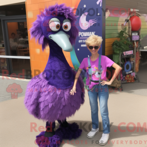 Personaggio mascotte viola...