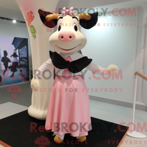 Postava maskota Peach Cow...