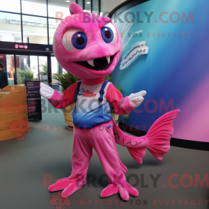 Pink Barracuda maskot...