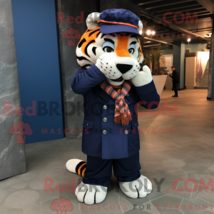 Figura de máscara de tigre...