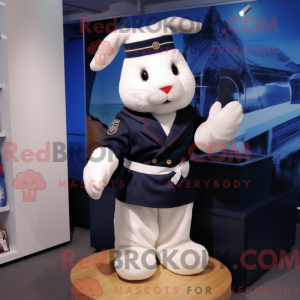 Postava maskota Navy Rabbit...