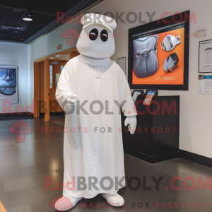 Postava maskota White Ghost...