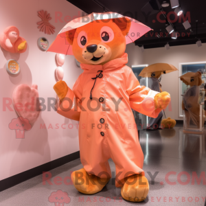 Peach Panther maskot...