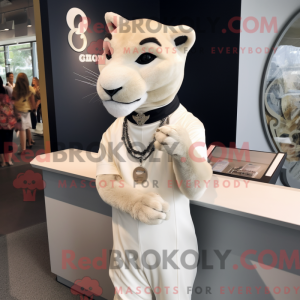Cream Puma maskot...