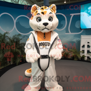 Creme Bobcat maskot kostume...