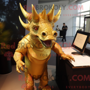 Guld Triceratops maskot...