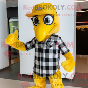 Figura de máscara de falcão...