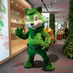 Mascotte d écureuil vert...