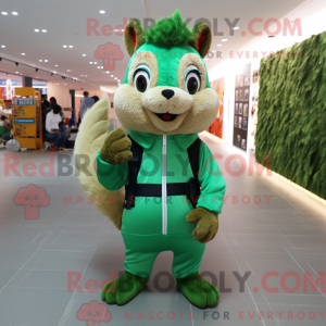 Mascotte d écureuil vert...