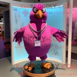 Magenta Pigeon maskot...