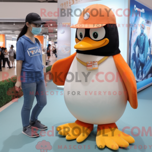Peach Penguin maskot...