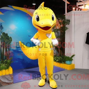 Gul Dolphin maskot...