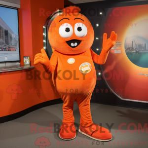 Orange Momentum maskot...