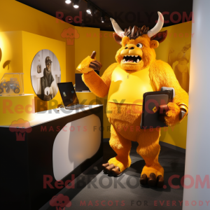 Gul Minotaur maskot kostume...
