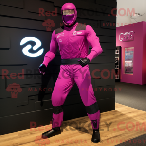 Postava maskota Magenta Gi...