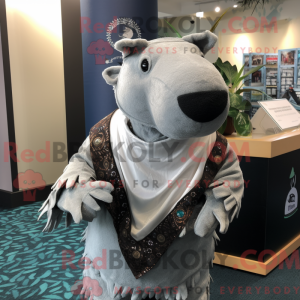 Figura de máscara de tapir...