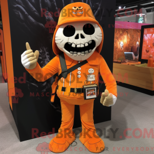 Orange Graveyard maskot...