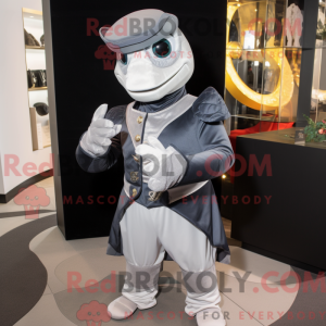 Silver Ring Master maskot...