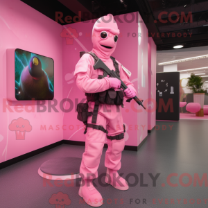 Pink Sniper maskot kostume...