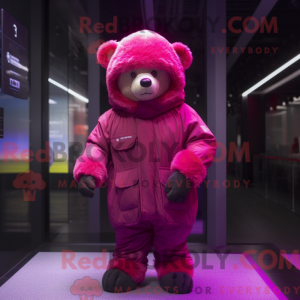 Magenta bamse maskot...