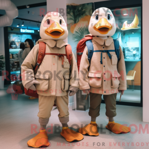 Tan Geese maskot kostume...
