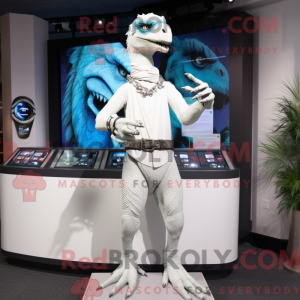 Esta figura de máscara de...