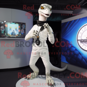 Esta figura de máscara de...