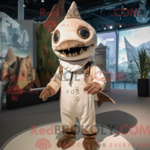 Beige sværdfisk maskot...