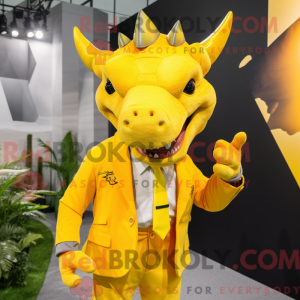 Gul Triceratops maskot...