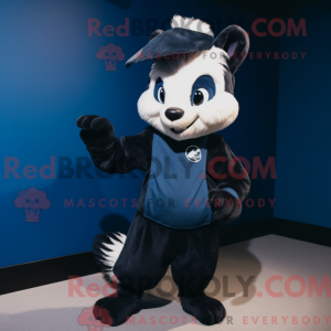 Postava maskota Navy Skunk...