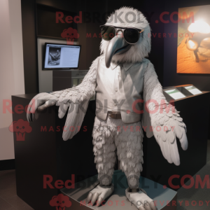 Silver Vulture maskot...