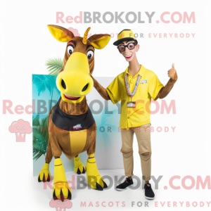 Gul Okapi maskot kostume...