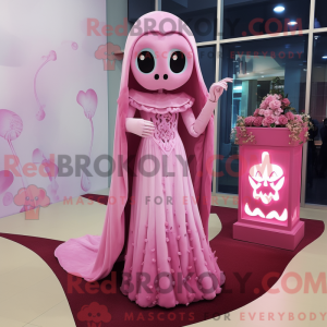 Pink Graveyard maskot...