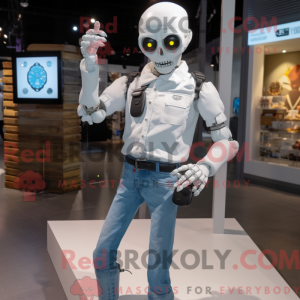 Hvit Undead máscara...