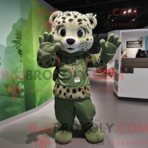 Olive Leopard maskot...
