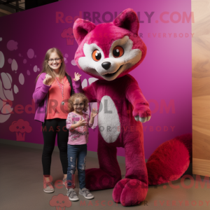 Magenta Marten maskot...
