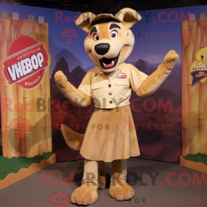 Tan Dingo maskot kostume...